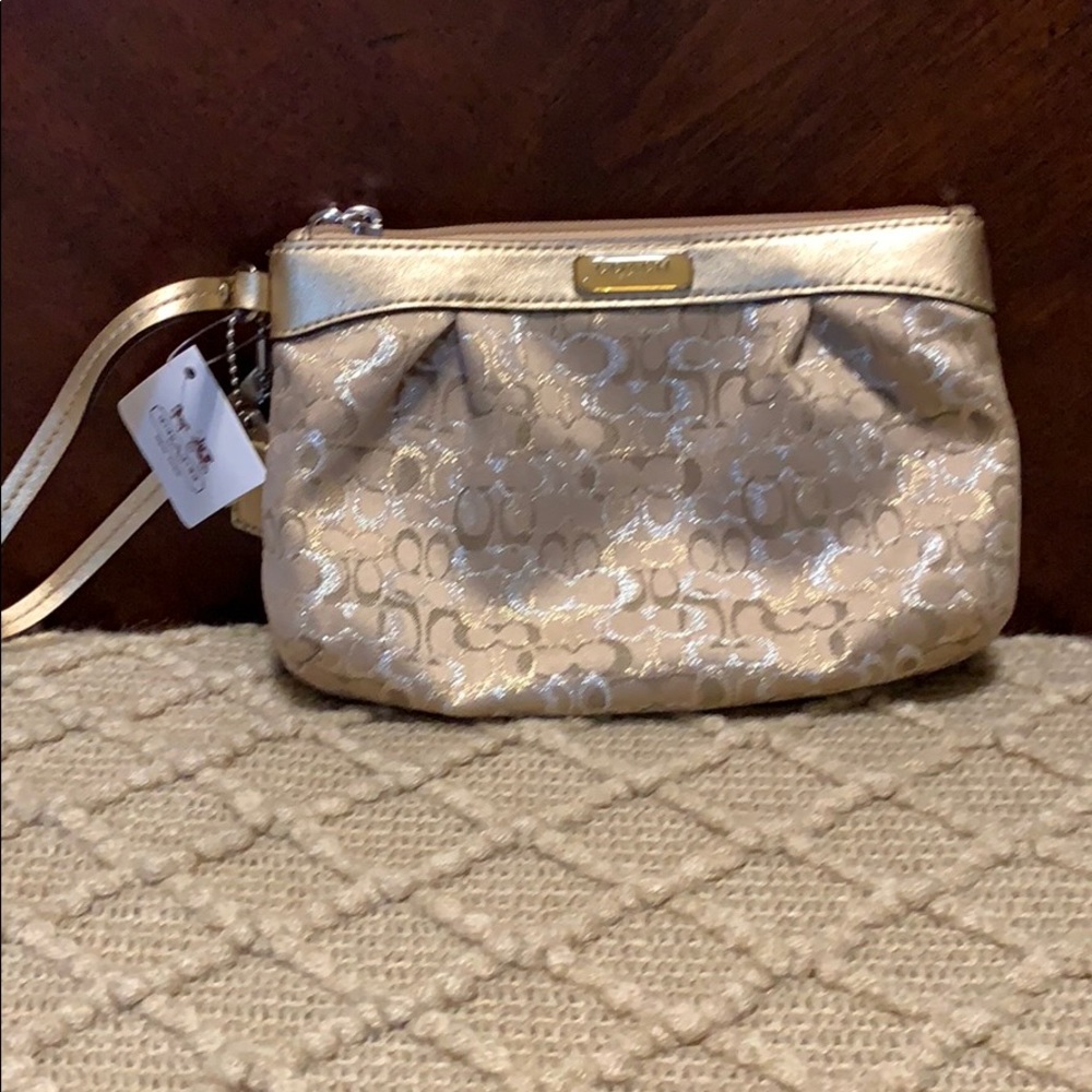 Wristlet